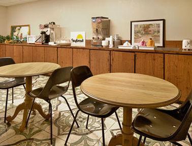 Executive Inn And Suites Waxahachie Restoran gambar